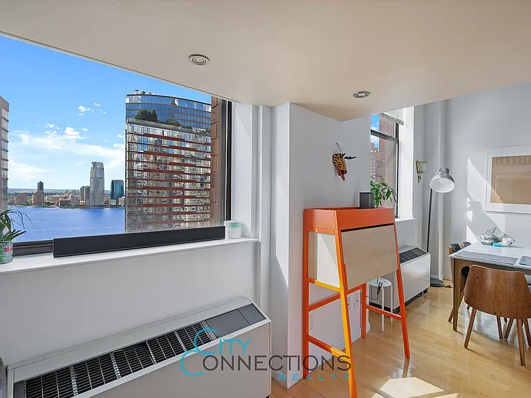 20 West St #26C — Photo 11