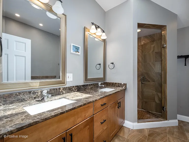 2120 W Race Ave — Photo 17