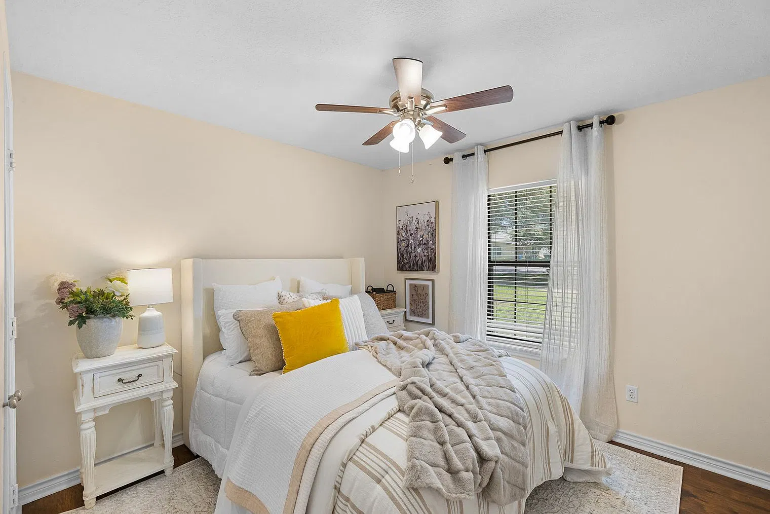 3 bed, 2.0 bath, $5,668 — Photo 4
