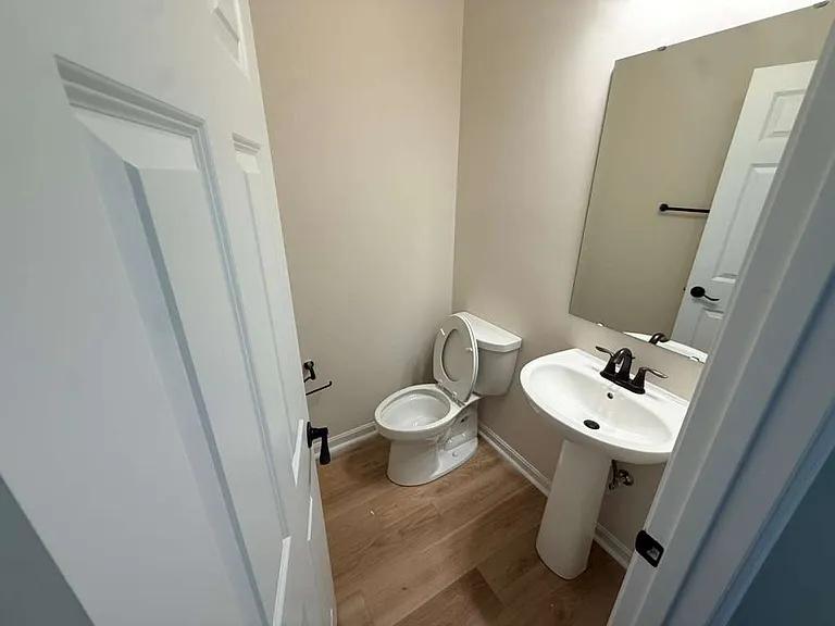 7231 Grandway Dr — Photo 13