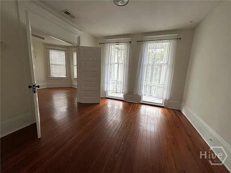 818 Drayton St #3 — Photo 4