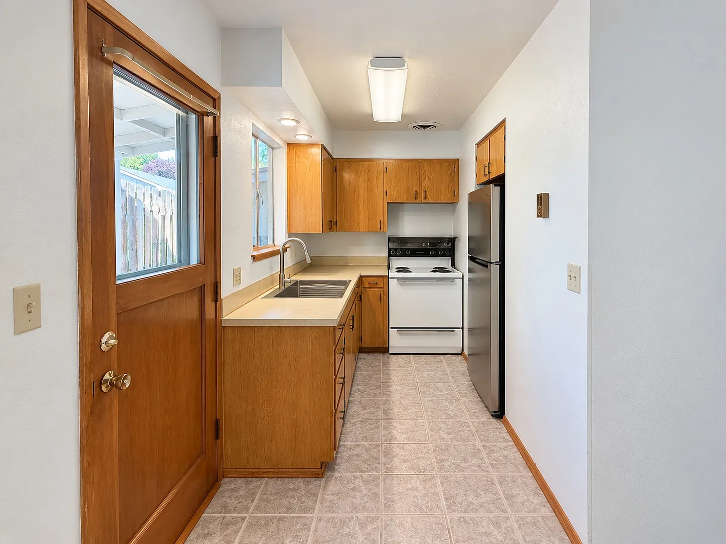 2 bed, 780 sqft, $1,500 — Photo 2