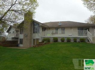 101 Chief St, Cherokee, IA 51012