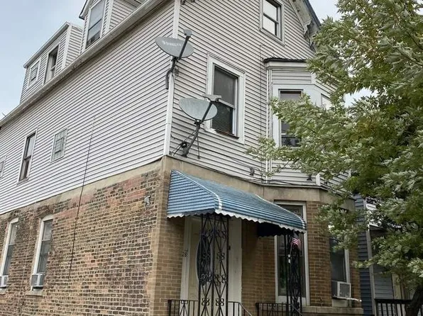 2728 W Belden Ave, Chicago, IL 60647
