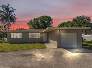 4200 NW 2nd St, Plantation, FL 33317