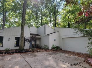 21391 Hickory Branch Trl, Strongsville, OH