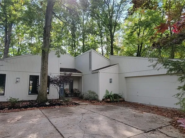 21391 Hickory Branch Trl, Strongsville, OH 44149