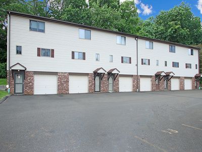 140 Thompson Street APT 16A, New Haven, CT, 06511
