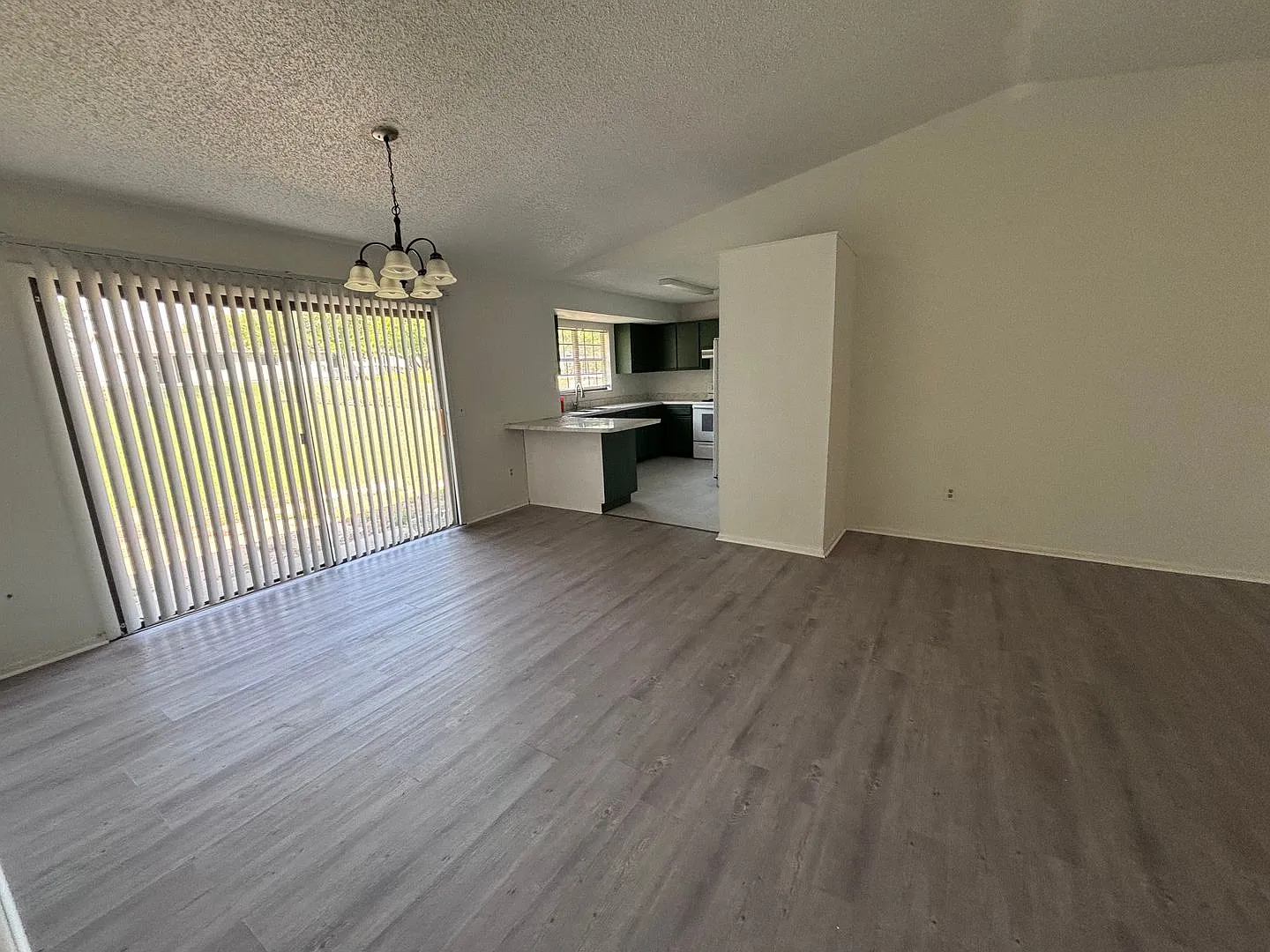 3/2 Home in the Lake Joy Magic Lake Communities — Photo 4