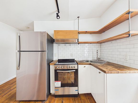 4th image of 3024 Richmond St APT D