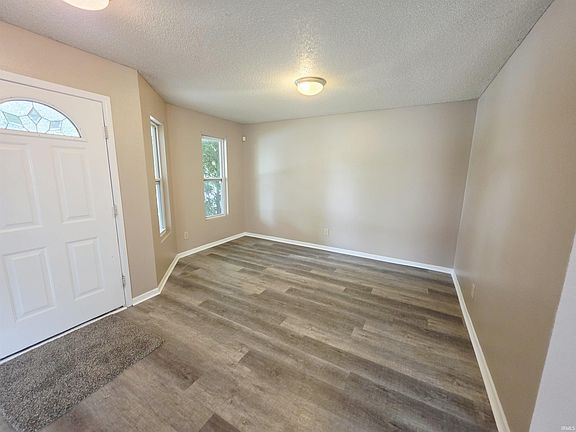 2nd image of 2690 Priest Dr