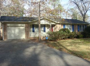 2300 Steeple Chase Dr, Trent Woods, NC 28562