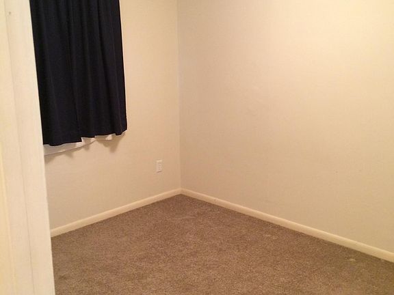 3rd image of 1229 20th St #B