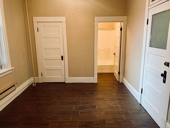 5th image of 107 S Knowles Ave #202