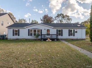 36283 Park Pl, Romulus, MI 48174