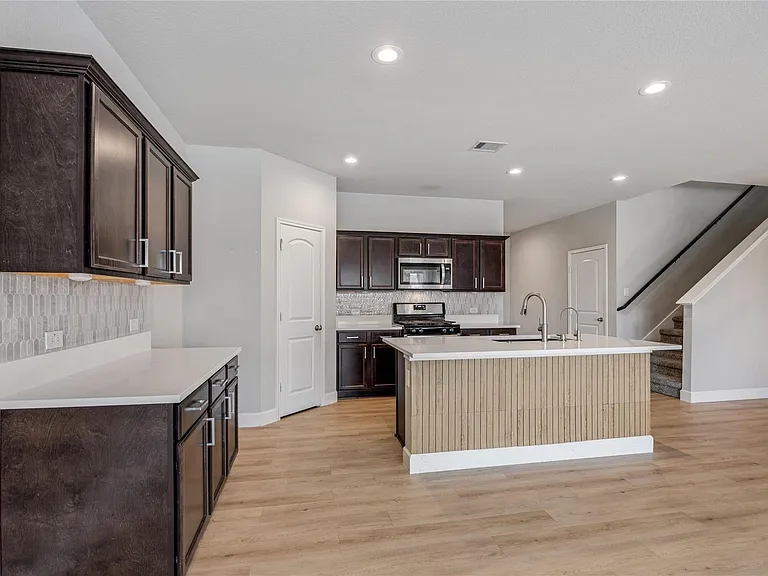 21023 Belmont Village Way — Photo 7
