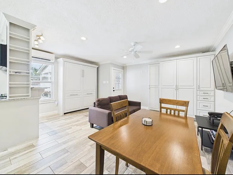 810 Milwaukee St #STUDIO — Photo 6