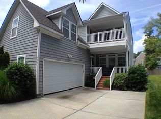 649 Barberton Dr, Virginia Beach, VA 23451