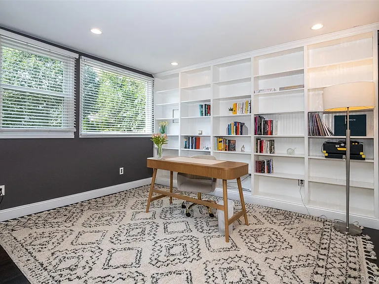 17 Edgewood Ave — Photo 27