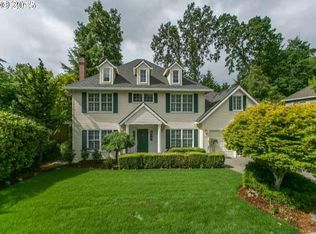 13852 Amberwood Cir, Lake Oswego, OR