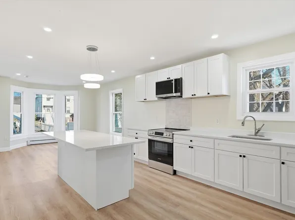 6 Kimball St, Haverhill, MA 01830