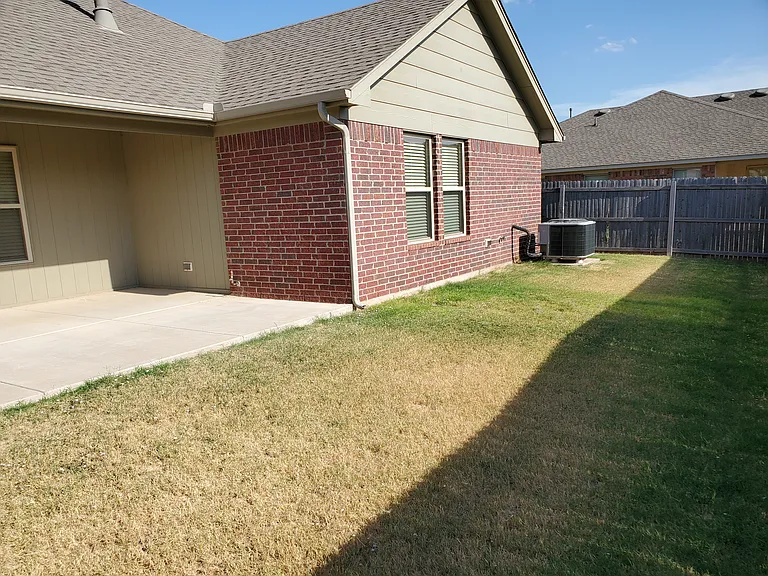 19109 Blanco Dr — Photo 18