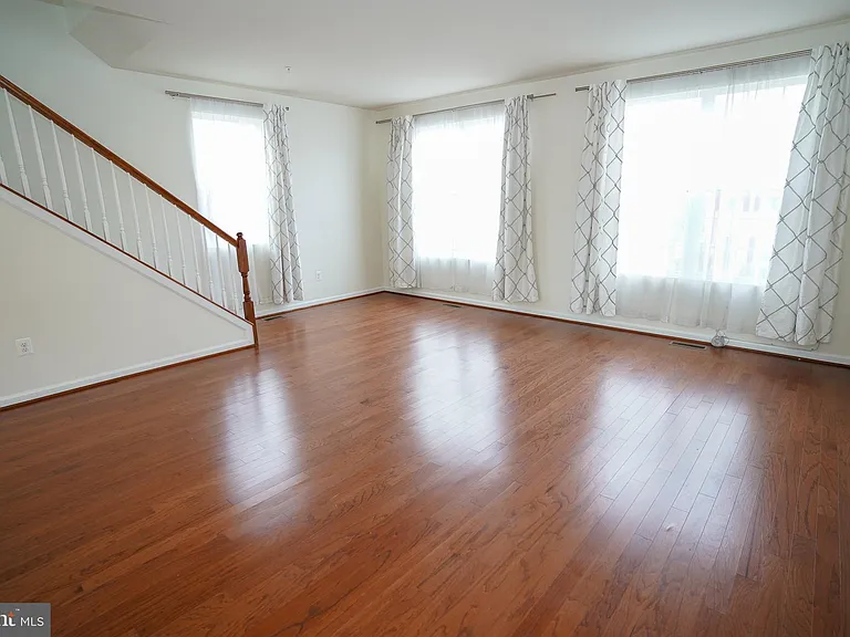 7810 Quidditch Ln — Photo 16