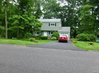 53 Ledgewood Dr, Norwalk, CT 06850