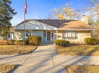 5206 68th St, Kenosha, WI 53142