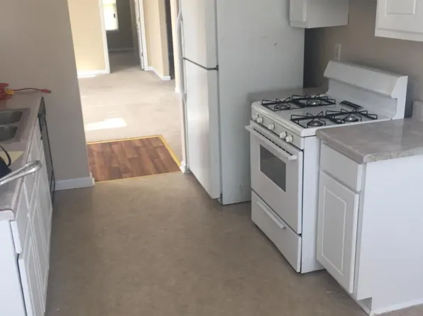 102 Park Pl, Barnesville, GA 30204