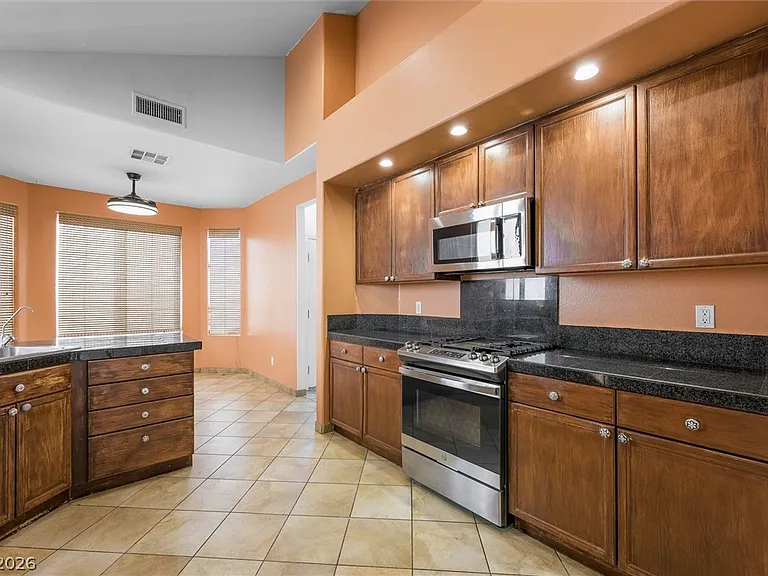 7046 Pink Flamingos Pl — Photo 12