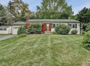 34 Vail Rd, Poughkeepsie, NY 12603