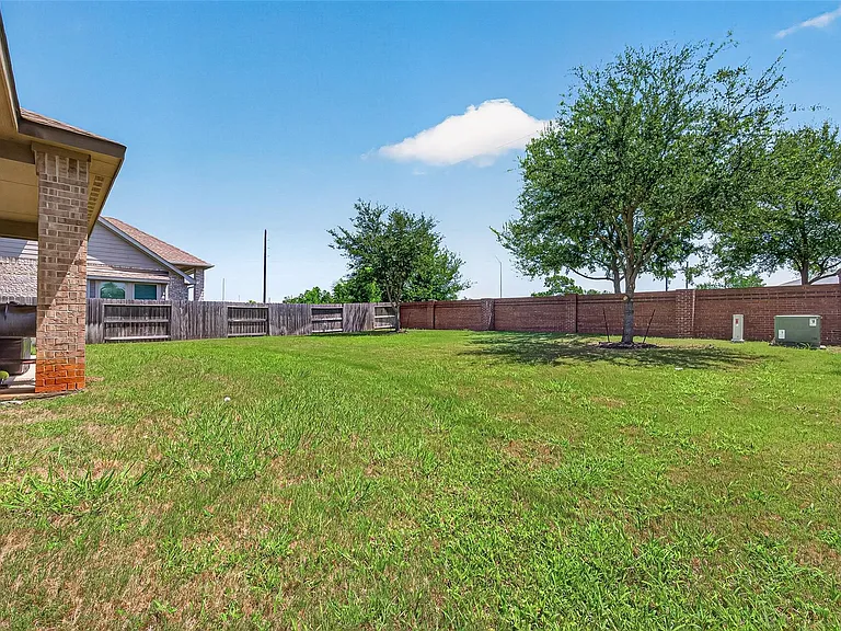 11611 Arbirlot Dr — Photo 48