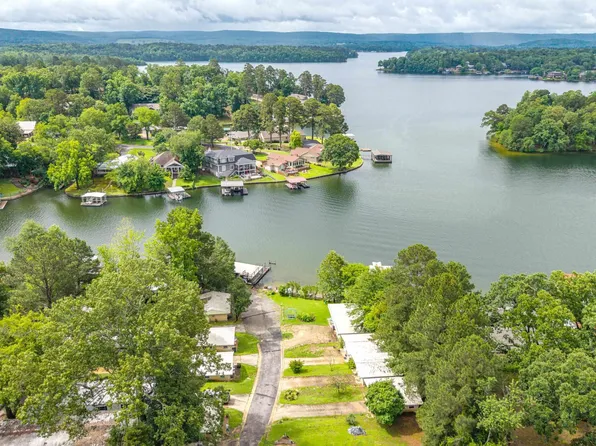 352 Lakeland Dr, Hot Springs National Park, AR 71913