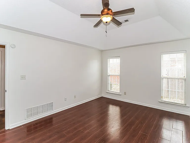 5432 Milton Ridge Dr — Photo 11