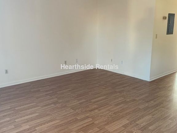 4th image of 202-A Kristin Dr