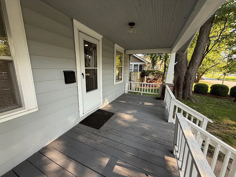 8025 Robinson St — Photo 2