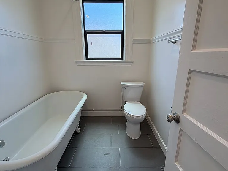 236-258 Hugo St #175R — Photo 16