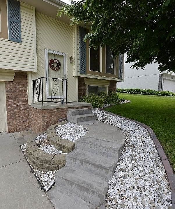 1st image of 8109 S 153rd St
