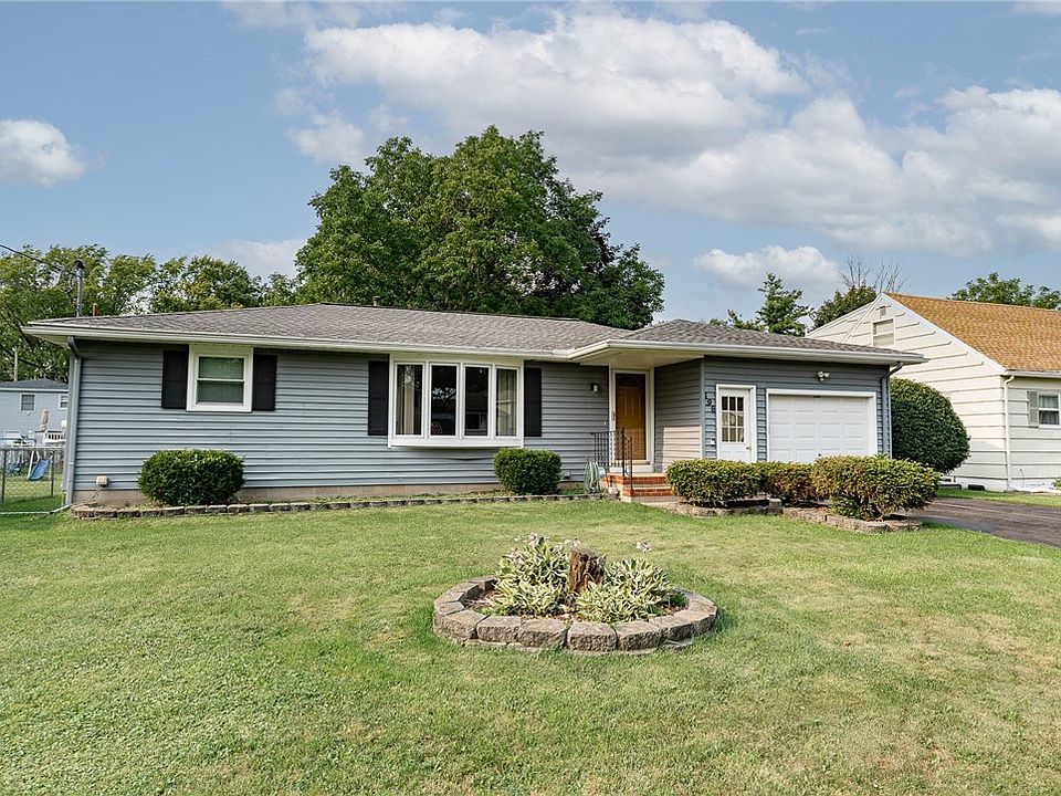 1st image of 196 Youngs Ave