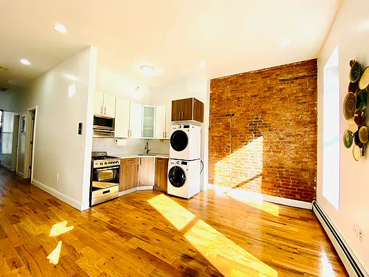 Rented by Blue Egg Realty Corp | media 20