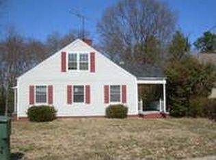 419 W Gilbreath St, Graham, NC 27253