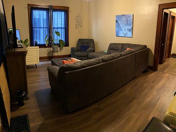 3rd image of 728 Clay St