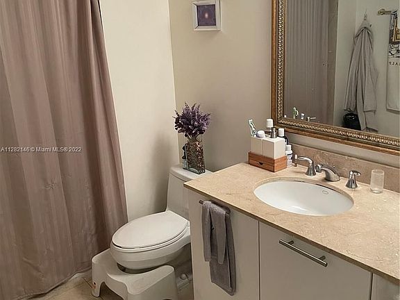 5th image of 1800 N Bayshore Dr APT 2102