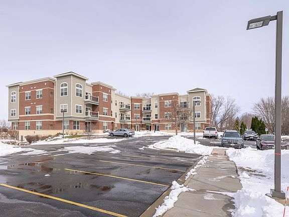 5th image of 5194 Sassafras Dr #308