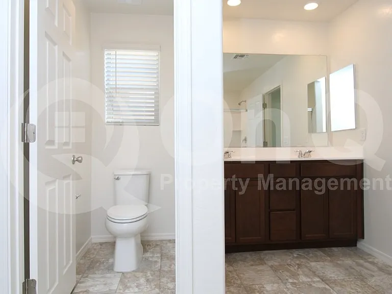 1517 E Desert Breeze Dr — Photo 9