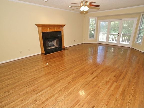 3rd image of 16021 Deaton Dr SE