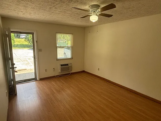867 N Gallaher View Road Northwestunit #109 — Photo 5