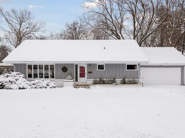 8104 Julianne Ter, Golden Valley, MN 55427