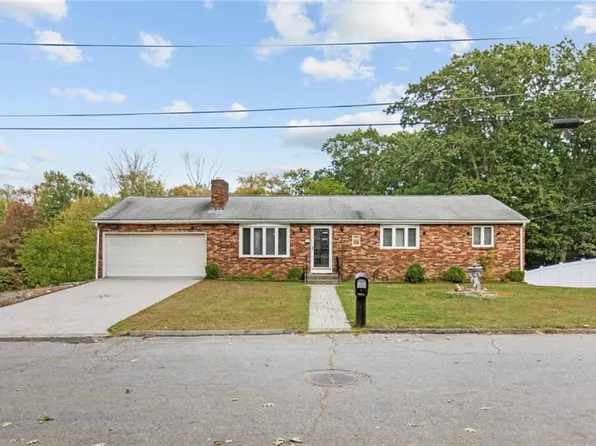 73 Grandview Dr, Cumberland, RI 02864